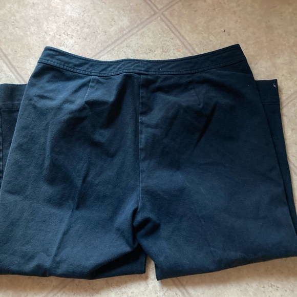 Woman’s pants - Picture 4 of 6